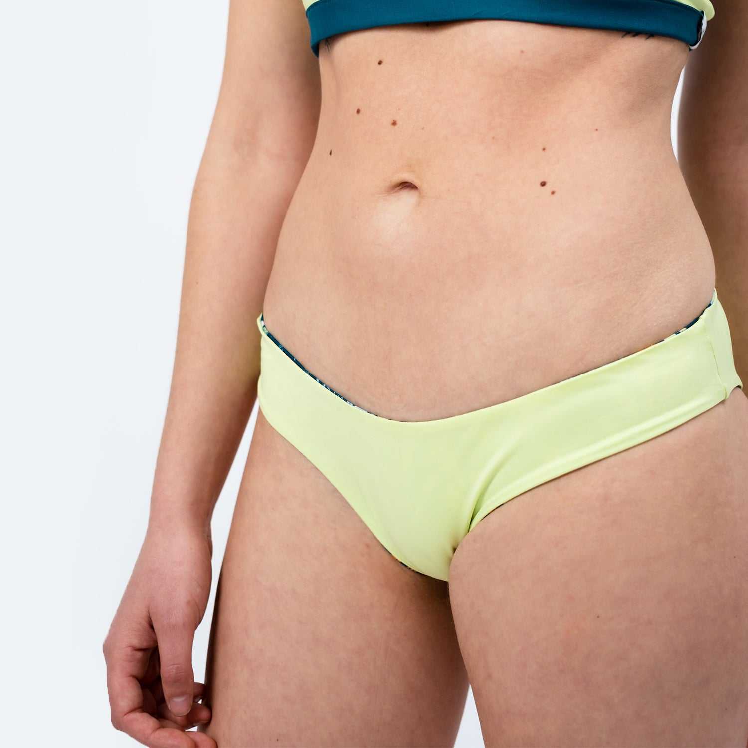 Sustainable Basic Bikini Bottom – Lemon/Oceanprint | SEASICK SWIM